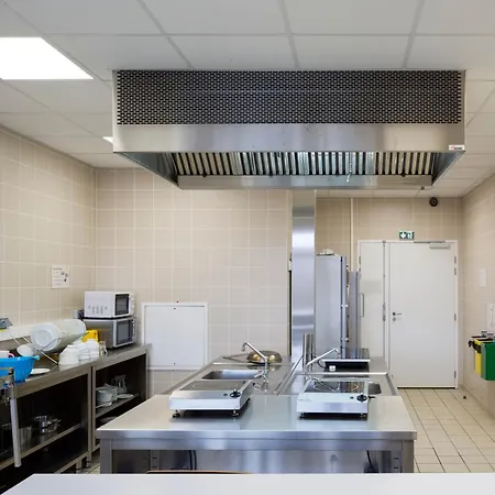 Hostel Hi Yves Robert *