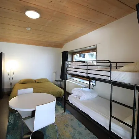 Hi Yves Robert ホステル *