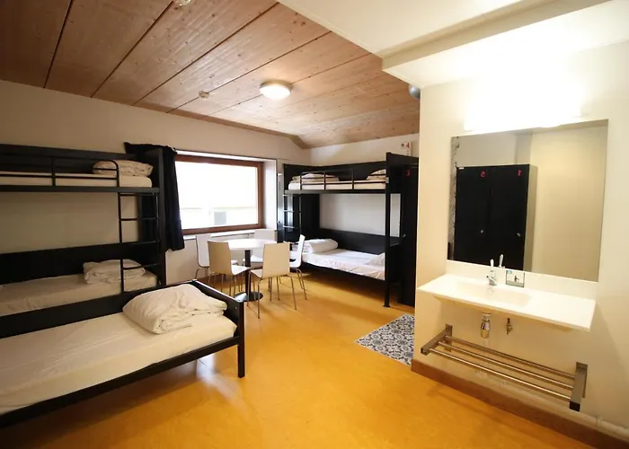 Hi Yves Robert 旅馆 *