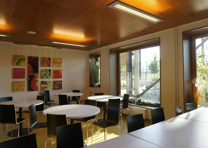 Hi Yves Robert 旅馆