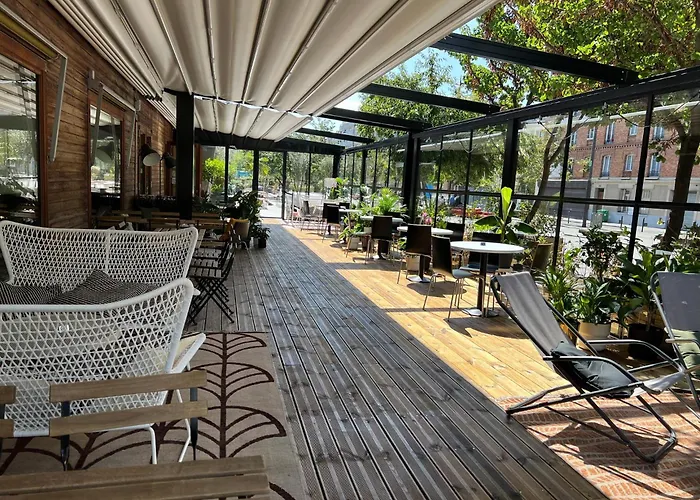 旅馆 Hi Yves Robert *