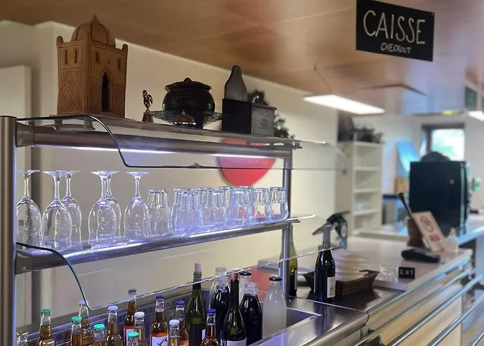 Hi Yves Robert 旅馆