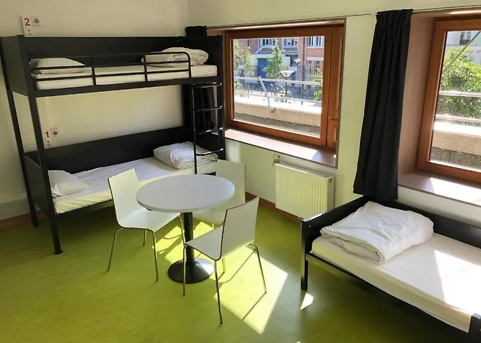 Hi Yves Robert 旅馆