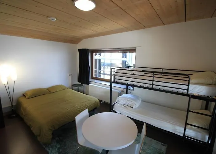 Hi Yves Robert 旅馆