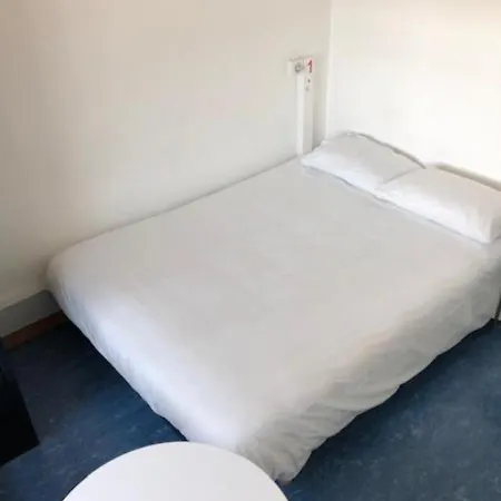 Hi Yves Robert Hostel