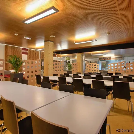 Hi Yves Robert Hostel