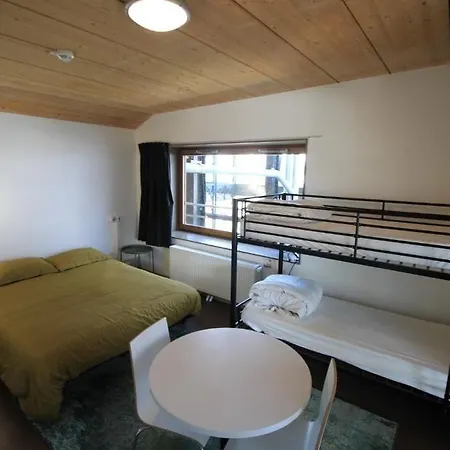 Hi Yves Robert Hostal